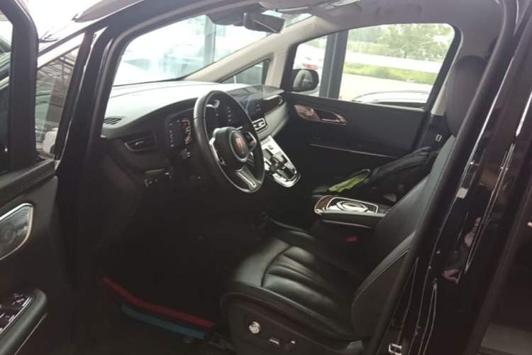 Used Hongqi HQ9 2023 2.0T Smart Connect Flagship Edition Driver Seat