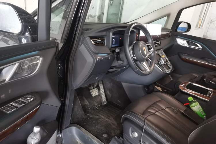 Used Hongqi HQ9 2023 2.0T Smart Connect Flagship Edition Driver Seat