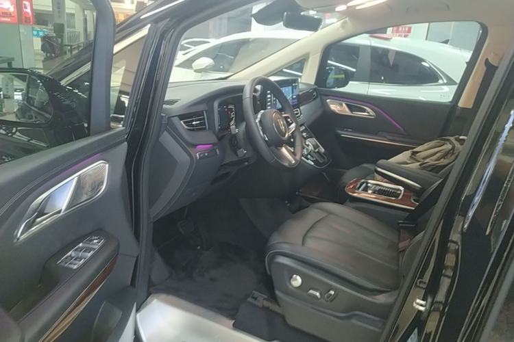 Used Hongqi HQ9 2023 2.0T Smart Connect Flagship Edition Driver Seat