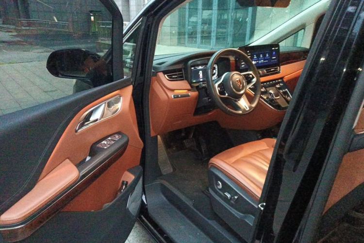 Used Hongqi HQ9 2023 2.0T Smart Connect Flagship Edition Driver Seat