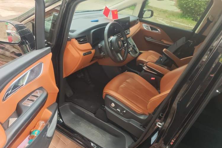 Used Hongqi HQ9 2023 2.0T Smart Connect Flagship Edition Driver Seat