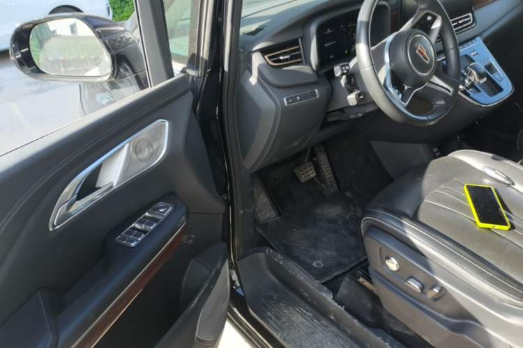 Used Hongqi HQ9 2023 2.0T Smart Connect Flagship Edition Driver Seat