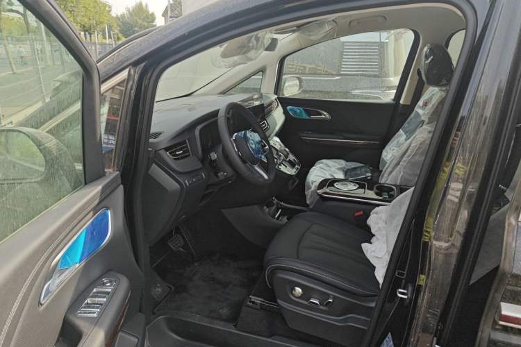 Used Hongqi HQ9 2023 2.0T Smart Connect Flagship Edition Driver Seat