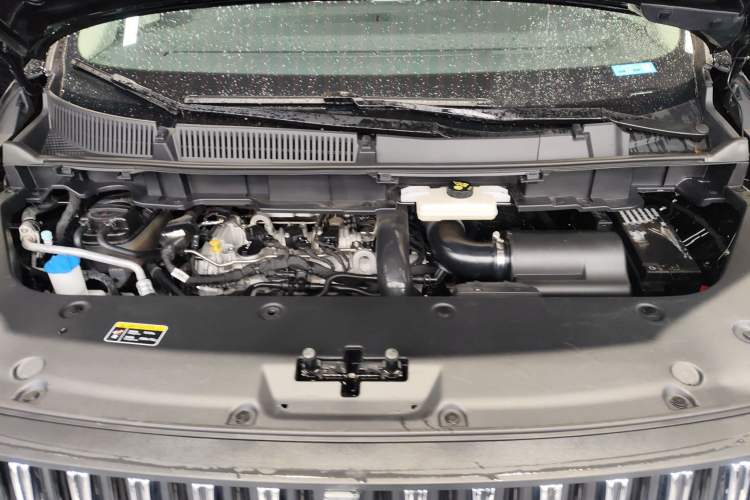 Used Hongqi HQ9 2023 2.0T Smart Connect Flagship Edition Engine Bay