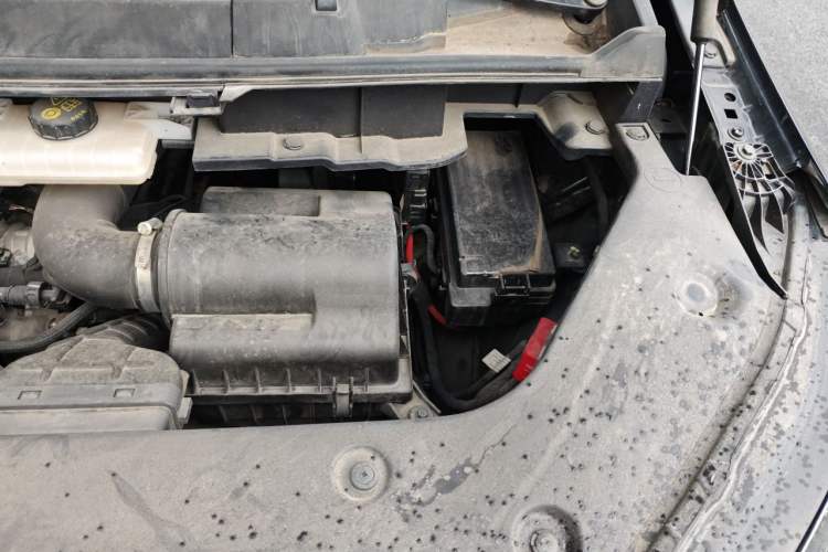 Used Hongqi HQ9 2023 2.0T Smart Connect Flagship Edition Engine Bay Left