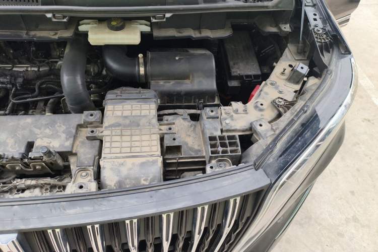 Used Hongqi HQ9 2023 2.0T Smart Connect Flagship Edition Engine Bay Left