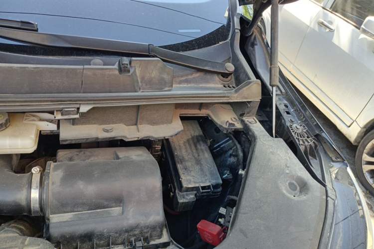 Used Hongqi HQ9 2023 2.0T Smart Connect Flagship Edition Engine Bay Left