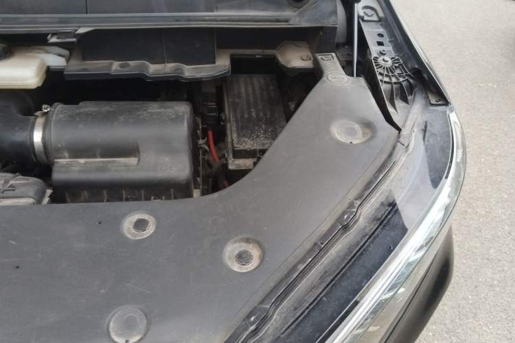 Used Hongqi HQ9 2023 2.0T Smart Connect Flagship Edition Engine Bay Left