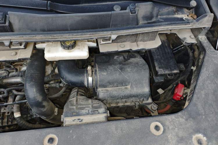 Used Hongqi HQ9 2023 2.0T Smart Connect Flagship Edition Engine Bay Left