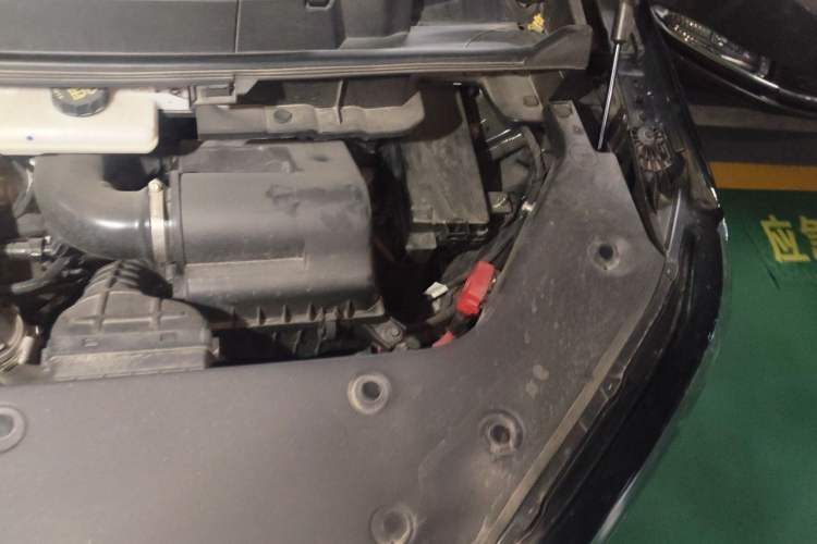 Used Hongqi HQ9 2023 2.0T Smart Connect Flagship Edition Engine Bay Left