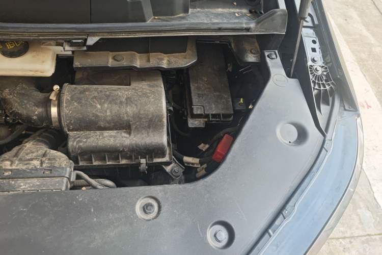 Used Hongqi HQ9 2023 2.0T Smart Connect Flagship Edition Engine Bay Left
