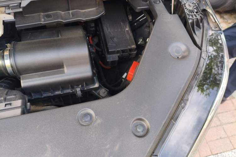 Used Hongqi HQ9 2023 2.0T Smart Connect Flagship Edition Engine Bay Left