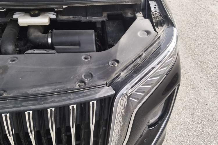 Used Hongqi HQ9 2023 2.0T Smart Connect Flagship Edition Engine Bay Left