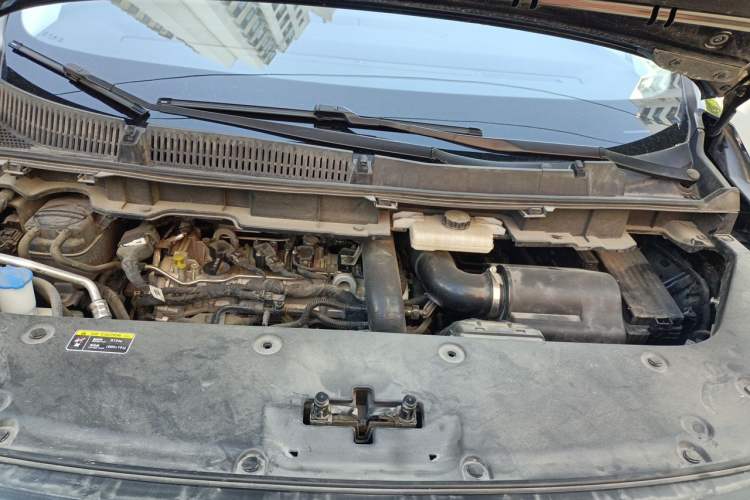 Used Hongqi HQ9 2023 2.0T Smart Connect Flagship Edition Engine Bay