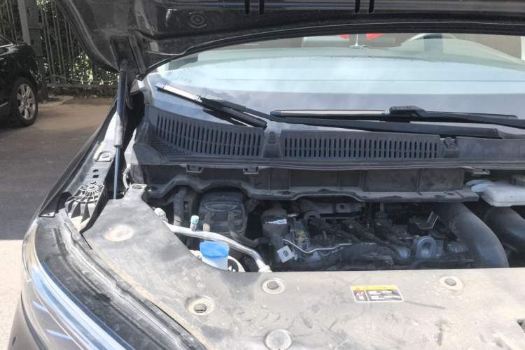 Used Hongqi HQ9 2023 2.0T Smart Connect Flagship Edition Engine Bay Right