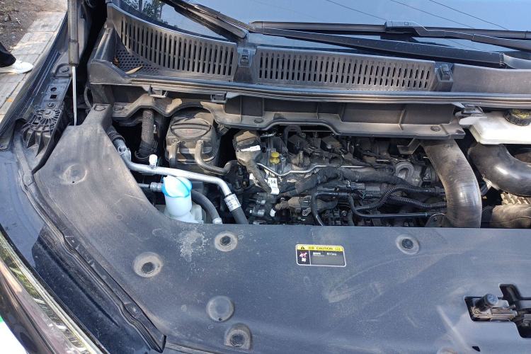 Used Hongqi HQ9 2023 2.0T Smart Connect Flagship Edition Engine Bay Right