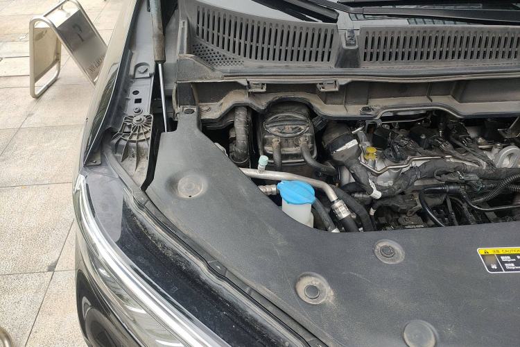 Used Hongqi HQ9 2023 2.0T Smart Connect Flagship Edition Engine Bay Right