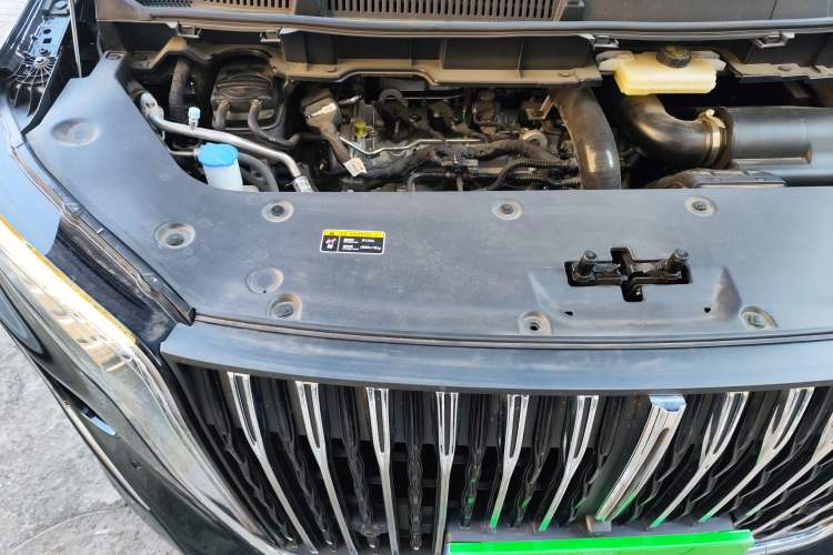 Used Hongqi HQ9 2023 2.0T Smart Connect Flagship Edition Engine Bay Right