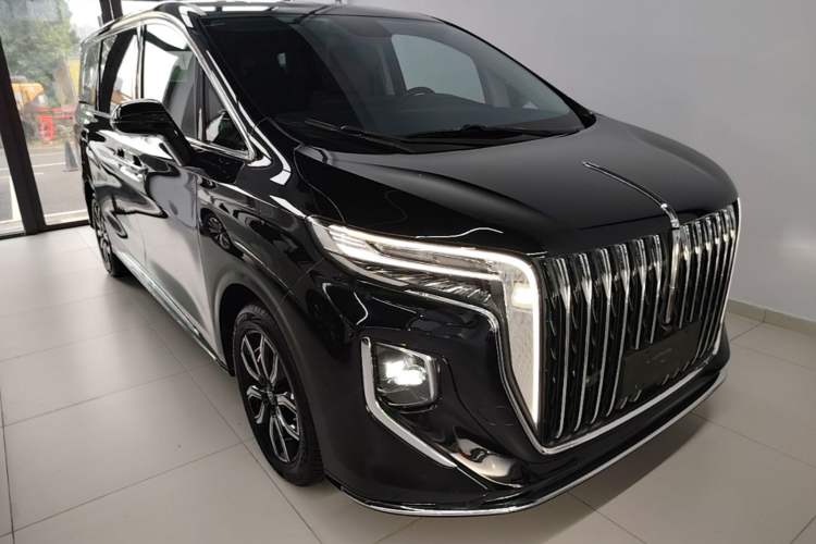 Used Hongqi HQ9 2023 2.0T Smart Connect Flagship Edition Front Right 45 Deg