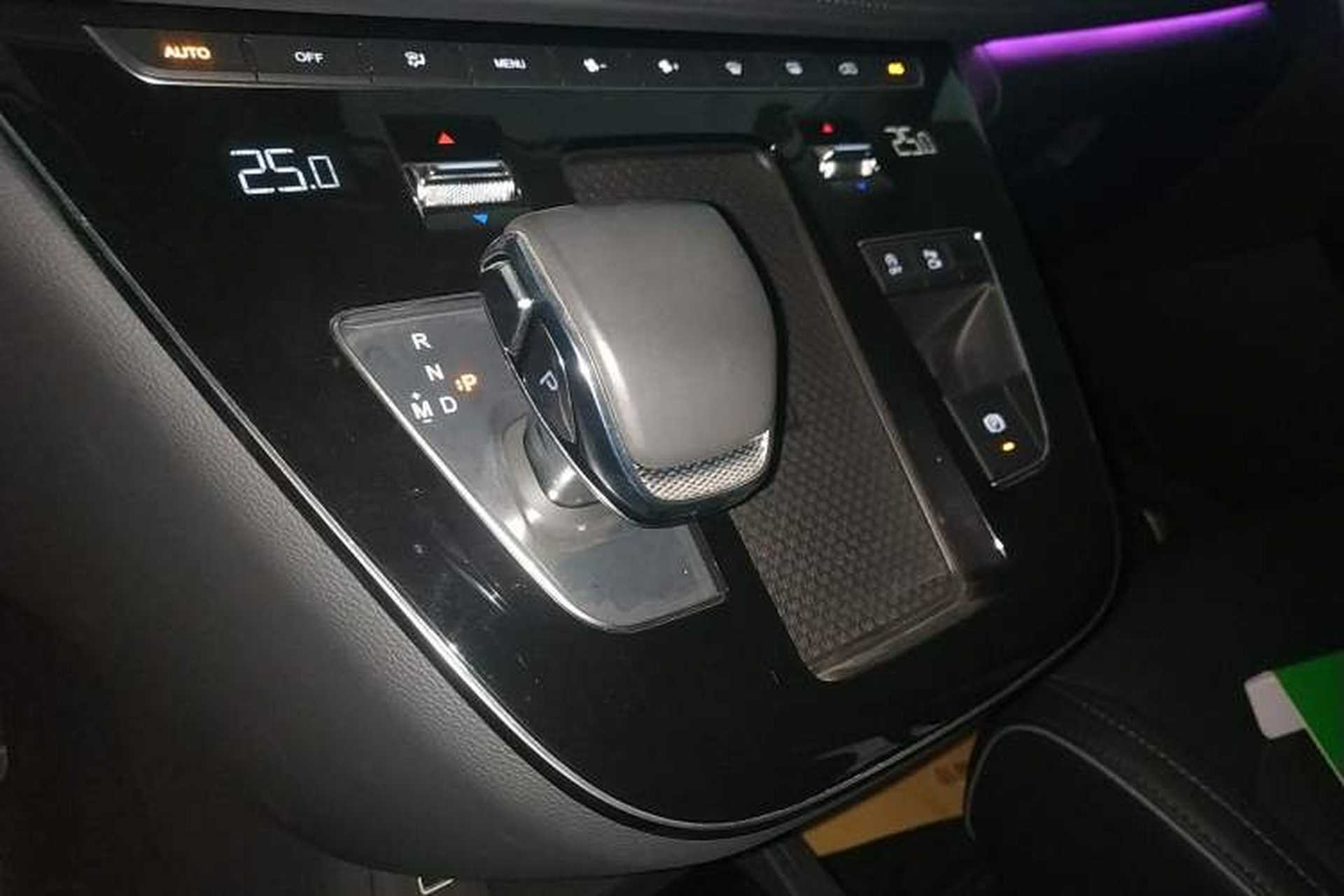 Used Hongqi HQ9 2023 2.0T Smart Connect Flagship Edition Gear Lever