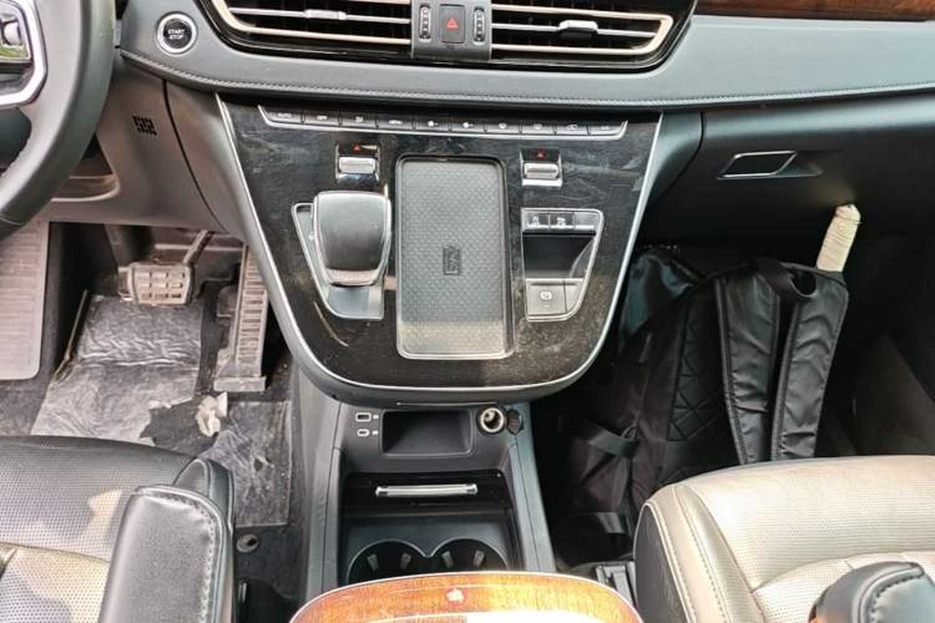 Used Hongqi HQ9 2023 2.0T Smart Connect Flagship Edition Gear Lever
