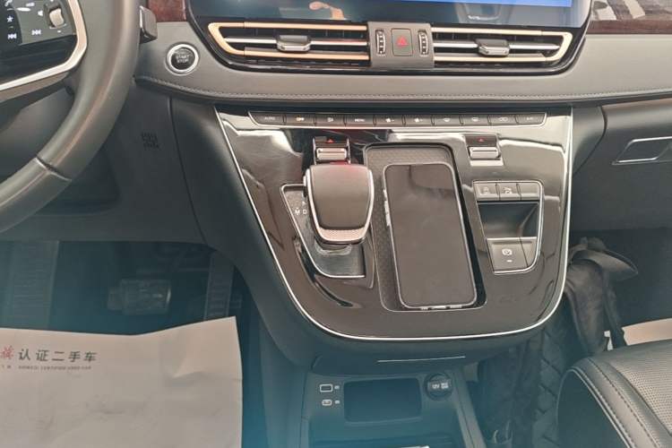 Used Hongqi HQ9 2023 2.0T Smart Connect Flagship Edition Gear Lever