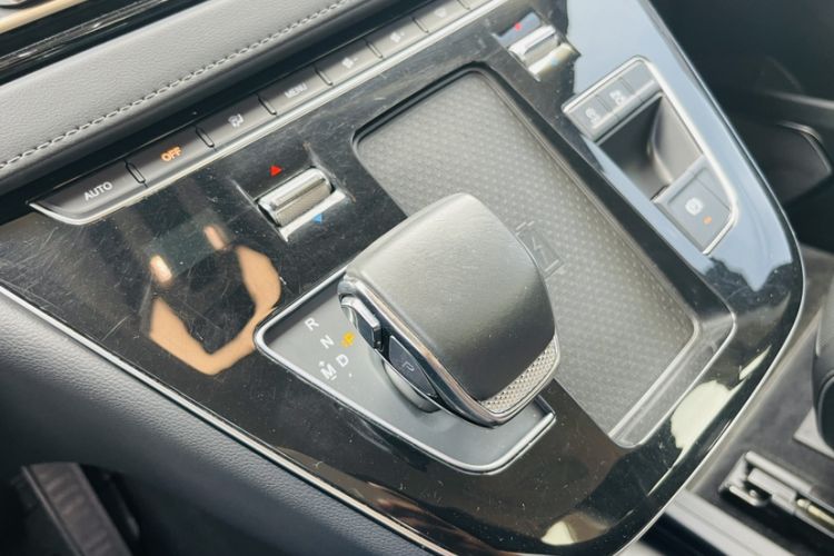 Used Hongqi HQ9 2023 2.0T Smart Connect Flagship Edition Gear Lever