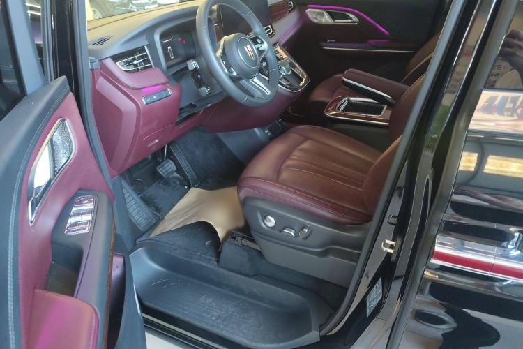 Used Hongqi HQ9 2023 2.0T Smart Connect Flagship Edition Interior 1
