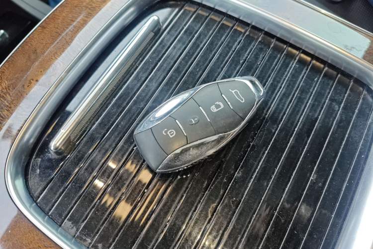 Used Hongqi HQ9 2023 2.0T Smart Connect Flagship Edition Interior 1