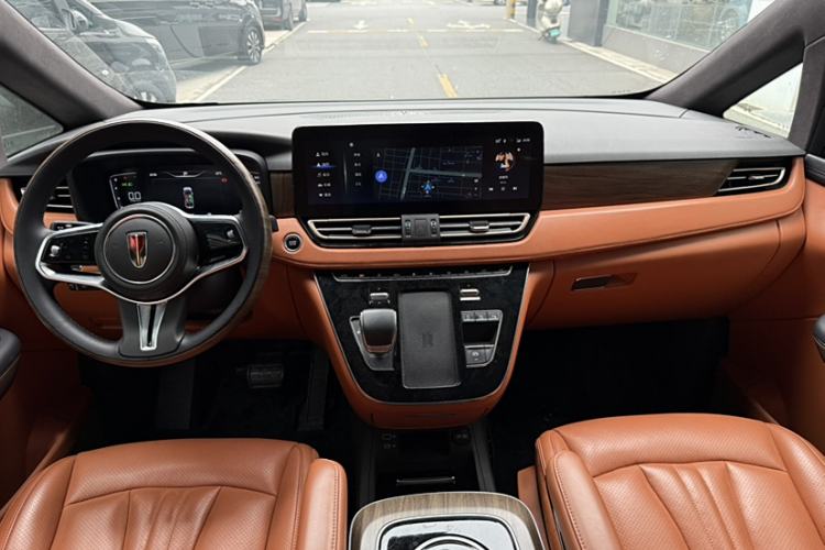 Used Hongqi HQ9 2023 2.0T Smart Connect Flagship Edition Interior 1