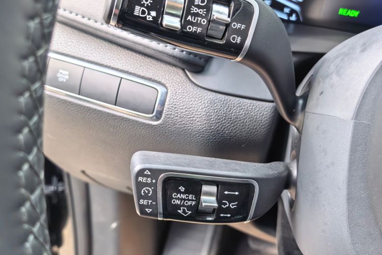 Used Hongqi HQ9 2023 2.0T Smart Connect Flagship Edition Interior 10