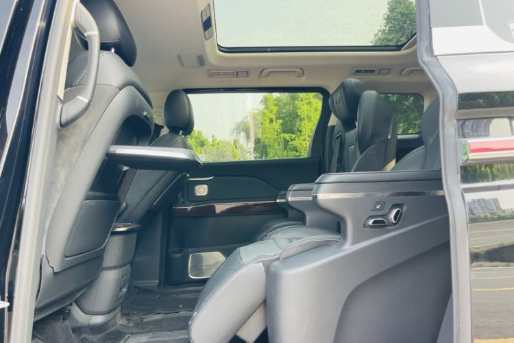 Used Hongqi HQ9 2023 2.0T Smart Connect Flagship Edition Interior 10