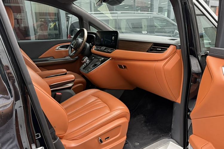 Used Hongqi HQ9 2023 2.0T Smart Connect Flagship Edition Interior 10