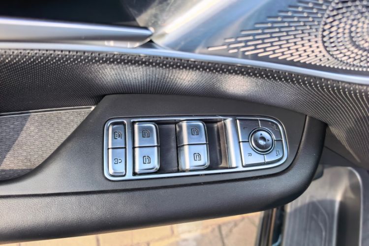 Used Hongqi HQ9 2023 2.0T Smart Connect Flagship Edition Interior 11