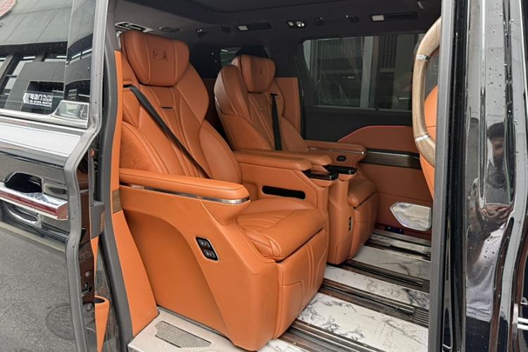 Used Hongqi HQ9 2023 2.0T Smart Connect Flagship Edition Interior 11