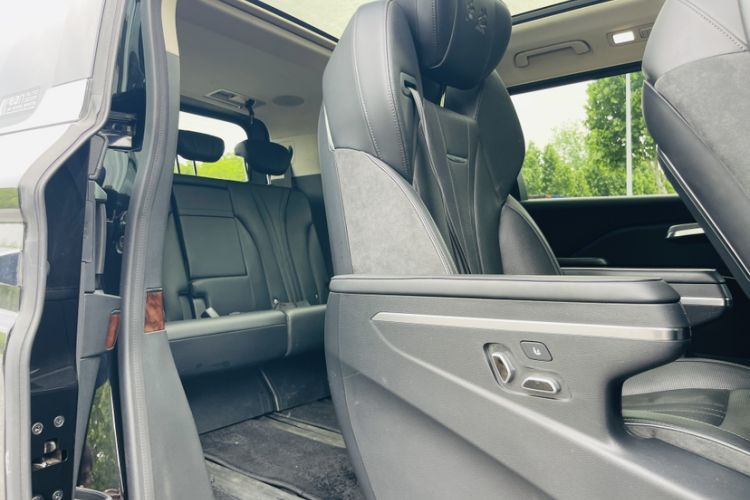 Used Hongqi HQ9 2023 2.0T Smart Connect Flagship Edition Interior 11