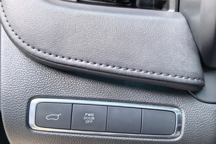 Used Hongqi HQ9 2023 2.0T Smart Connect Flagship Edition Interior 12