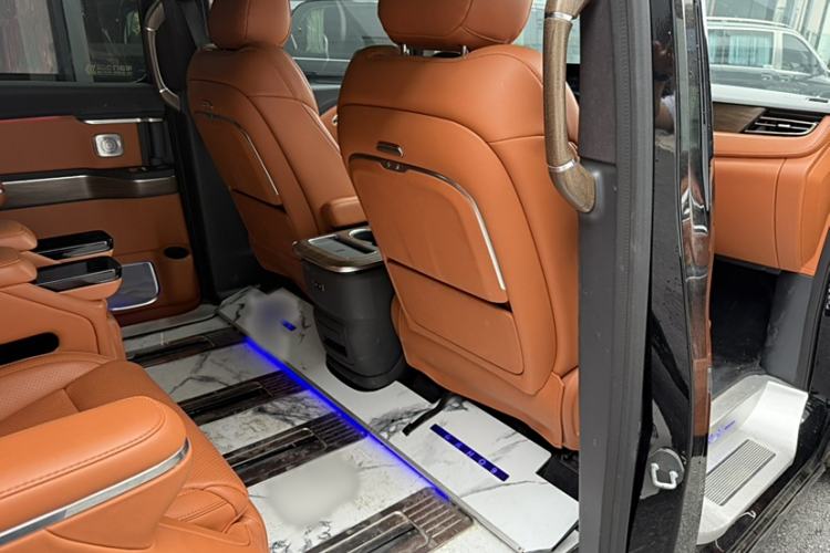Used Hongqi HQ9 2023 2.0T Smart Connect Flagship Edition Interior 12