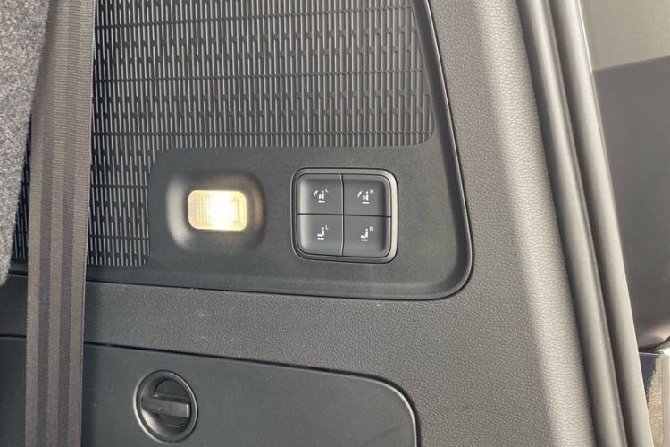 Used Hongqi HQ9 2023 2.0T Smart Connect Flagship Edition Interior 13