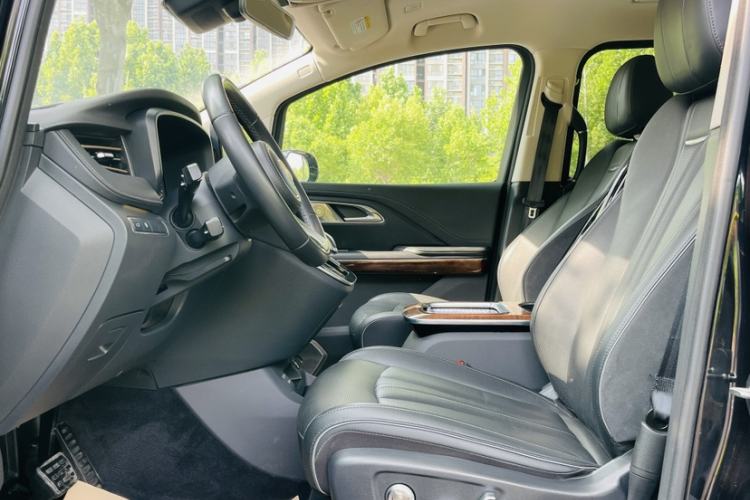 Used Hongqi HQ9 2023 2.0T Smart Connect Flagship Edition Interior 2