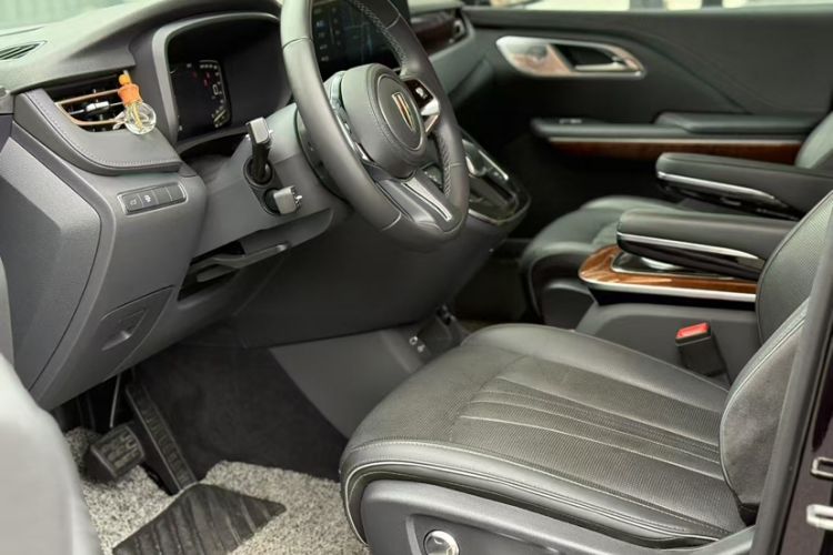 Used Hongqi HQ9 2023 2.0T Smart Connect Flagship Edition Interior 2