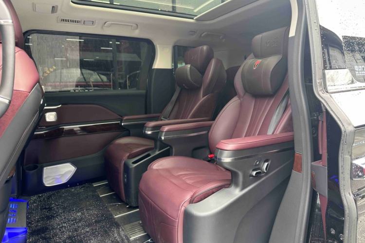 Used Hongqi HQ9 2023 2.0T Smart Connect Flagship Edition Interior 3