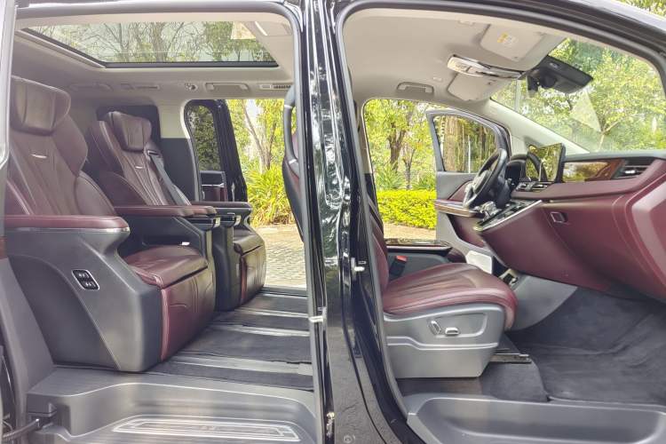 Used Hongqi HQ9 2023 2.0T Smart Connect Flagship Edition Interior 3