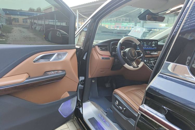 Used Hongqi HQ9 2023 2.0T Smart Connect Flagship Edition Interior 3