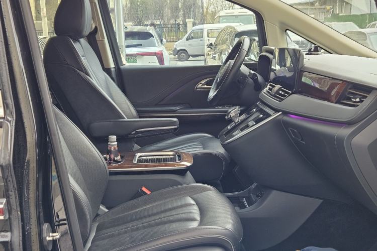 Used Hongqi HQ9 2023 2.0T Smart Connect Flagship Edition Interior 3