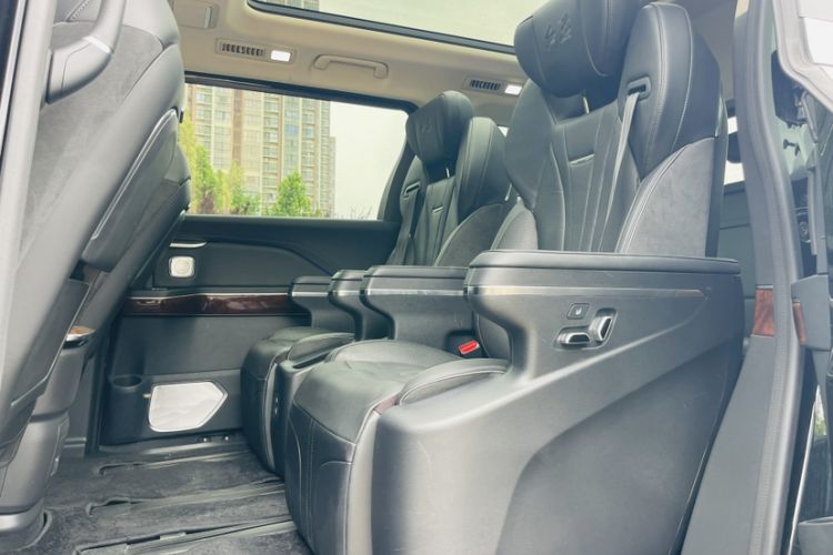 Used Hongqi HQ9 2023 2.0T Smart Connect Flagship Edition Interior 3