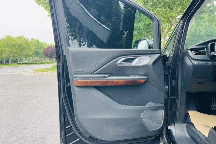 Used Hongqi HQ9 2023 2.0T Smart Connect Flagship Edition Interior 4