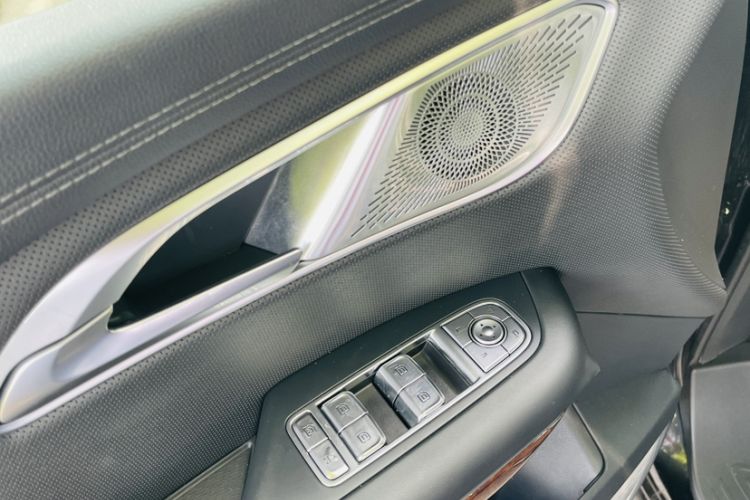 Used Hongqi HQ9 2023 2.0T Smart Connect Flagship Edition Interior 4