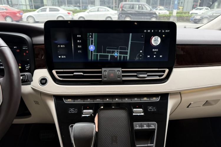 Used Hongqi HQ9 2023 2.0T Smart Connect Flagship Edition Interior 4