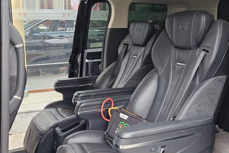 Used Hongqi HQ9 2023 2.0T Smart Connect Flagship Edition Interior 4